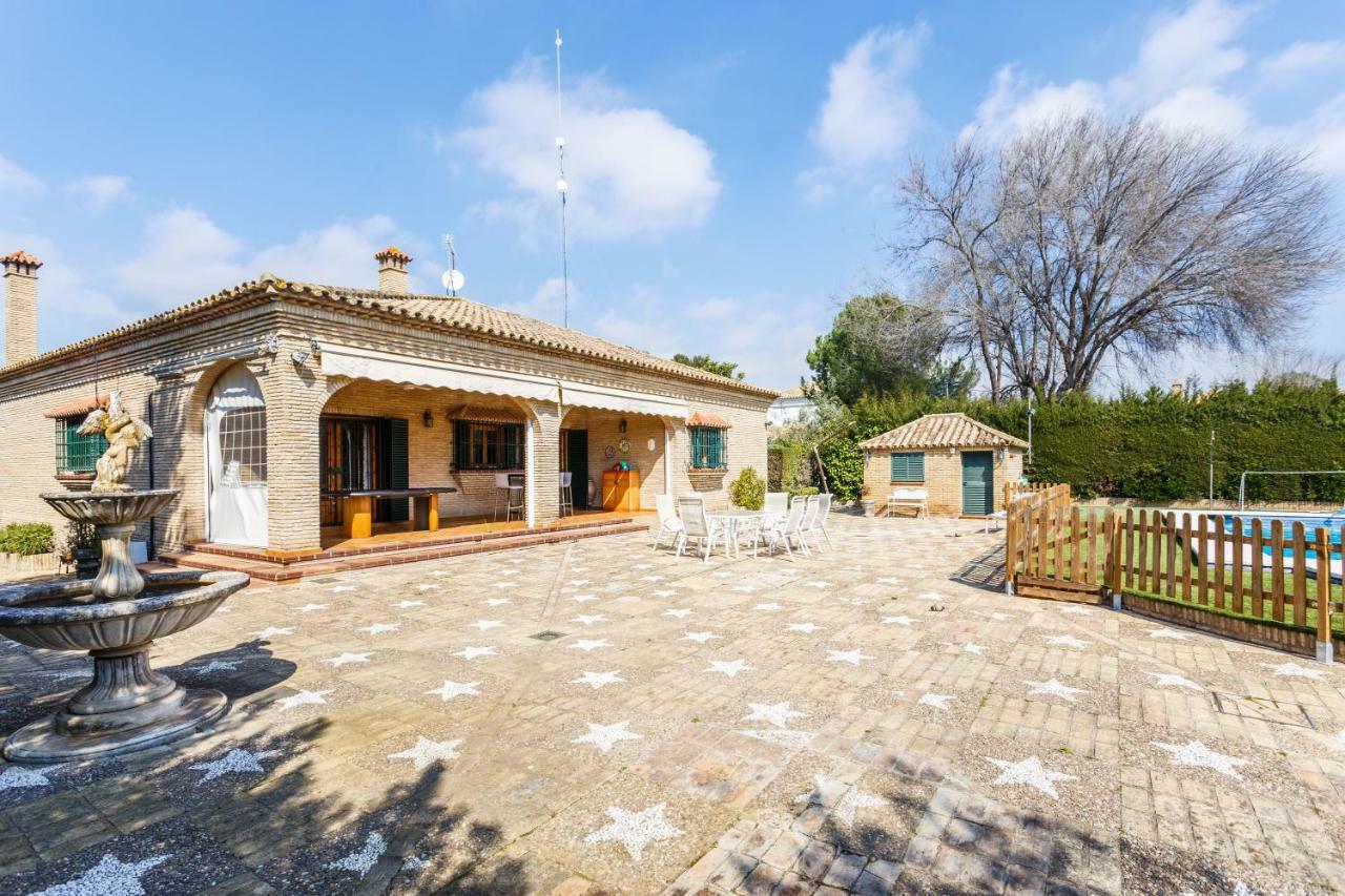 Chalet Virgen de los Reyes Mairena del Aljarafe Exterior foto