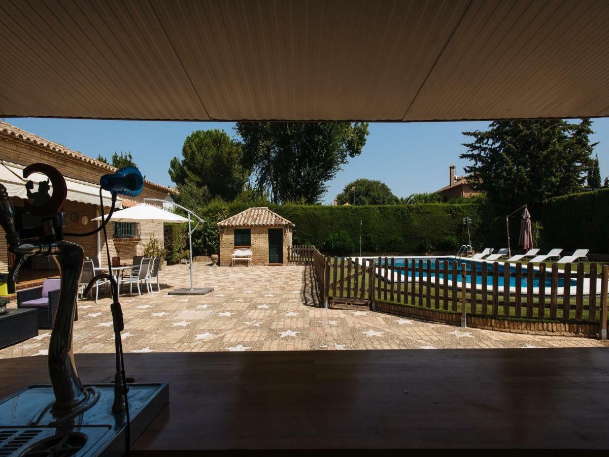 Chalet Virgen de los Reyes Mairena del Aljarafe Exterior foto